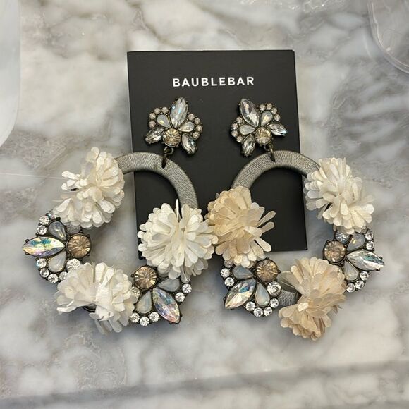 BaubleBar 3D floral dangly sparkly earrings - NEW - Picture 1 of 2